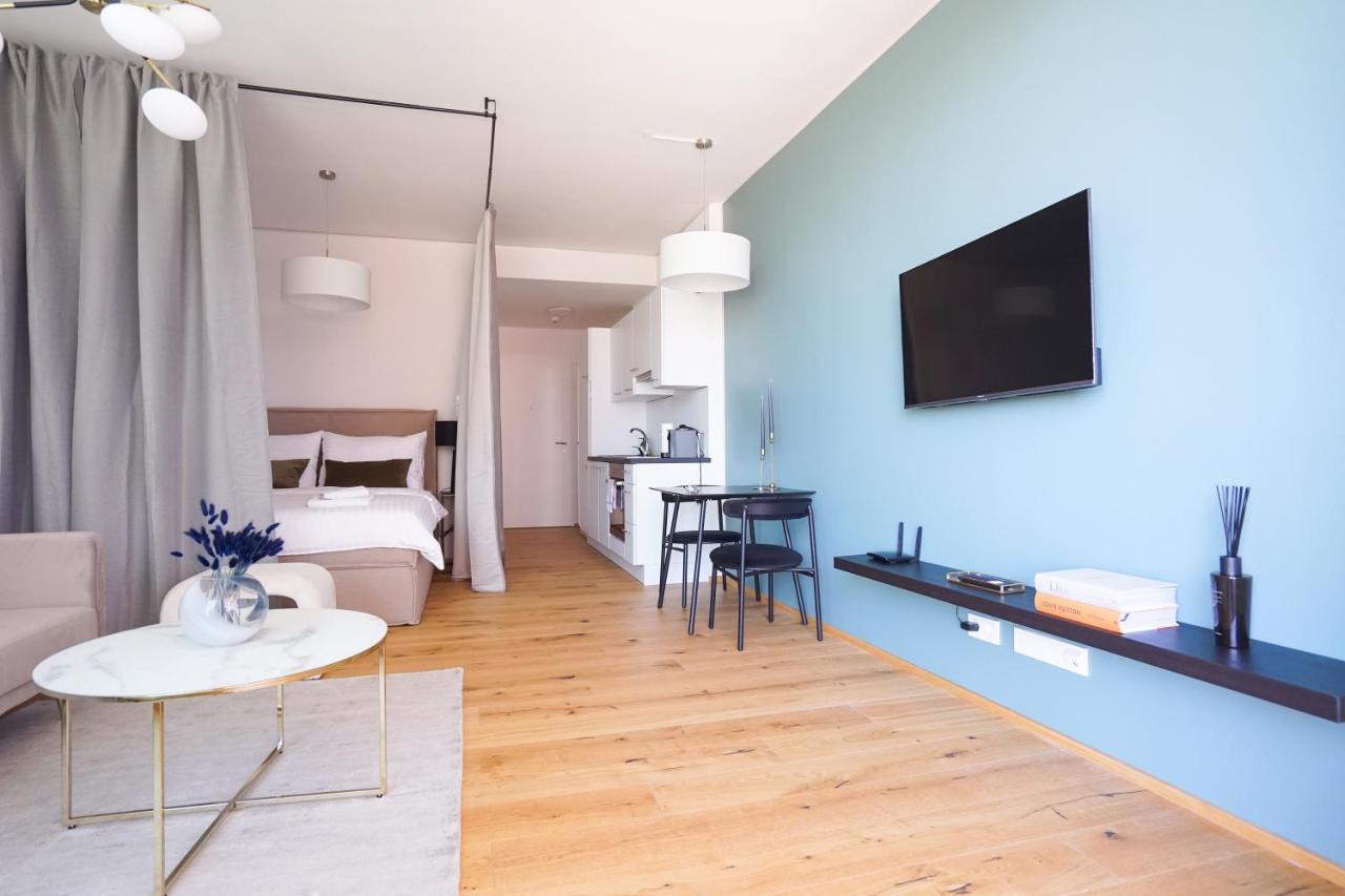 Boutique With Terrace And Pool Apartament Viena